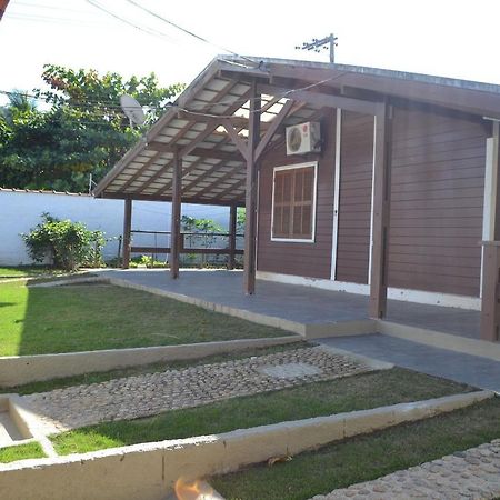 0006.06 -Maranduba - Chale -2 Dorm - 8 Pess - 3 Quadras Do Mar - Piscina Coletiva - Wifi Churrasqueira,Ar Condicionado 乌巴图巴 外观 照片