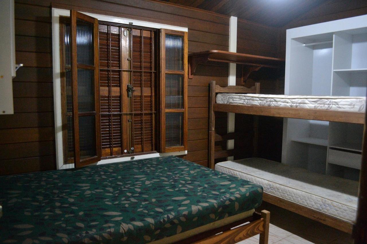 0006.06 -Maranduba - Chale -2 Dorm - 8 Pess - 3 Quadras Do Mar - Piscina Coletiva - Wifi Churrasqueira,Ar Condicionado 乌巴图巴 外观 照片